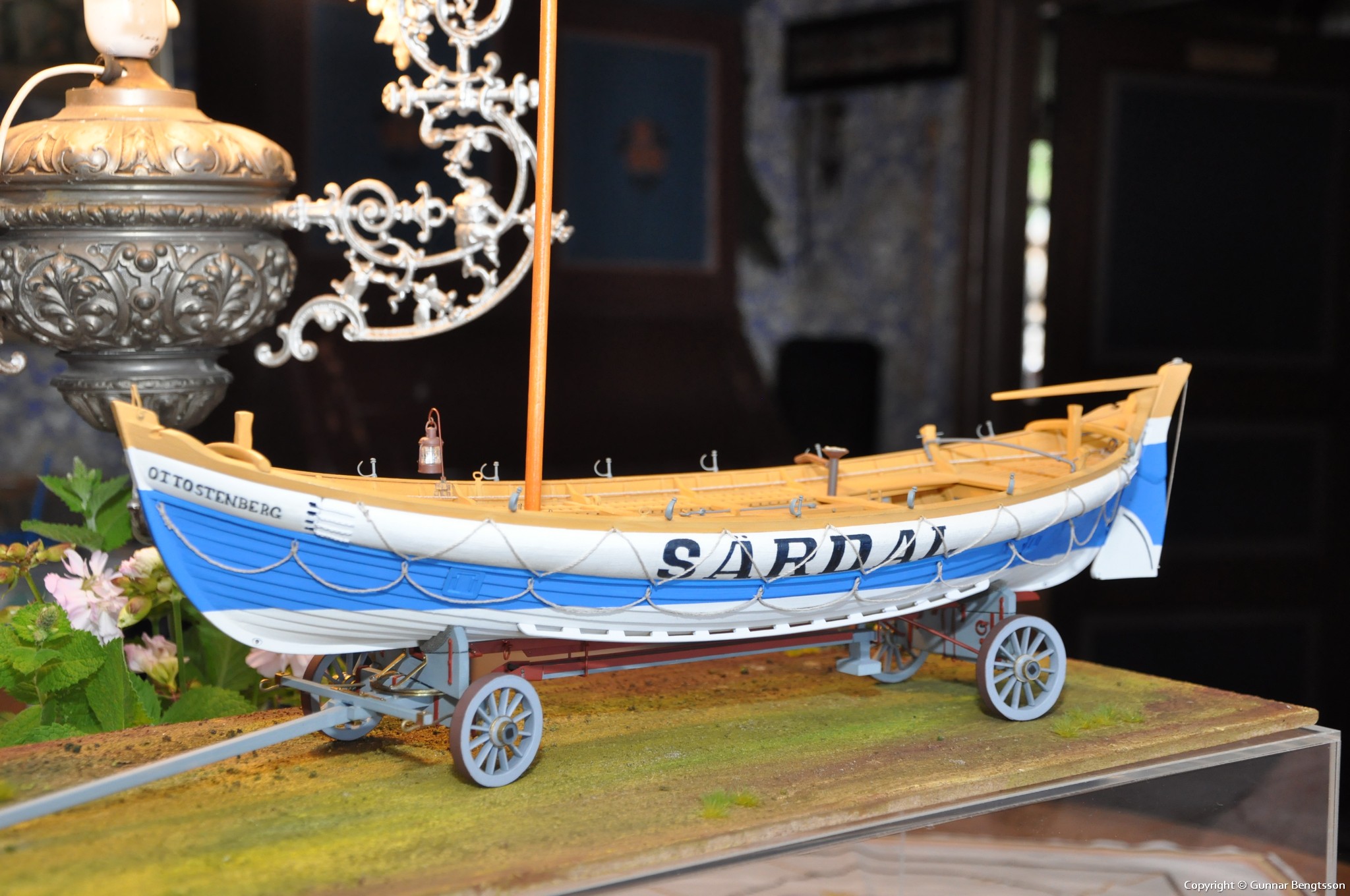 Skalenlig modell av räddningsbåten i Särdal